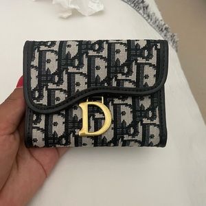 Dior wallet